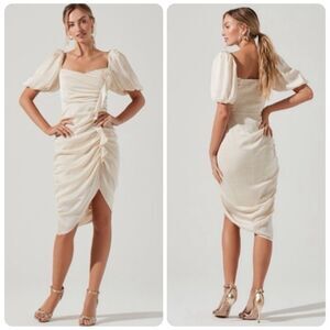 NWT ASTR the Label Emma Ruched Puff Sleeve Midi Dress in Cream | Large